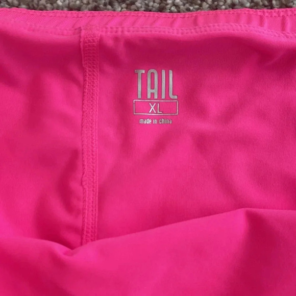 TAIL Golf Skort in Pink/Red/Black - Picture 2 of 5